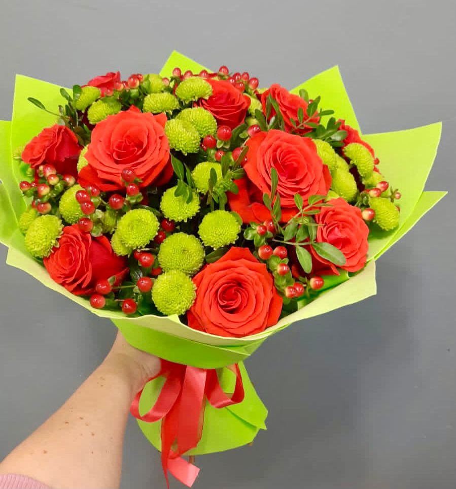 Букет цветов из: Хризантемы и Розы в Морозовке