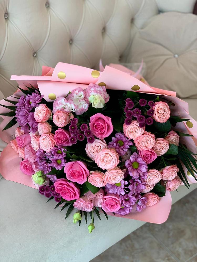 Букет цветов из: Хризантемы, Розы и Лизиантусы в Морозовке