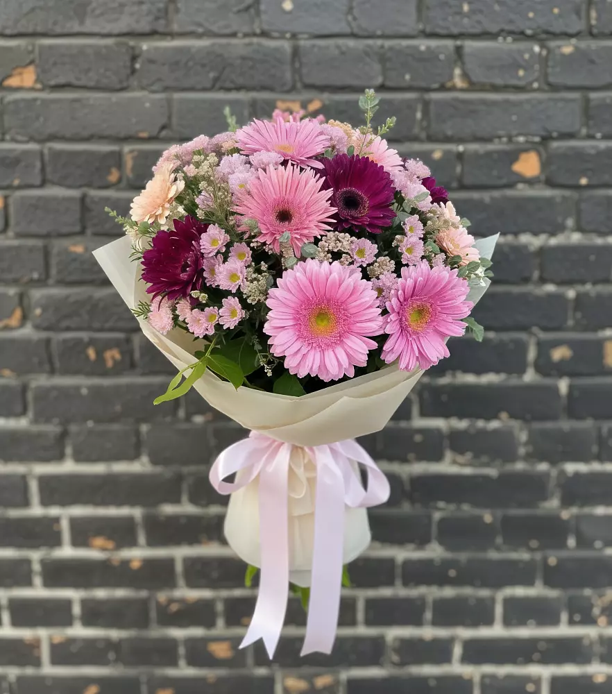 Букет цветов из: Герберы и Хризантемы в Морозовке