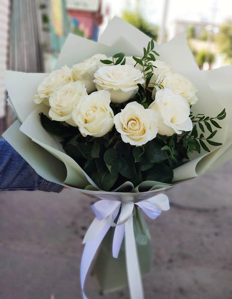 Букет Белые розы Проуд в Морозовке