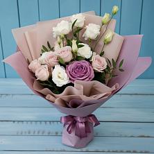 Букет цветов из:  Розы и Лизиантусы в Морозовке