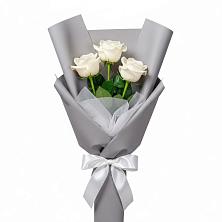 Букет 3 белые розы в Морозовке