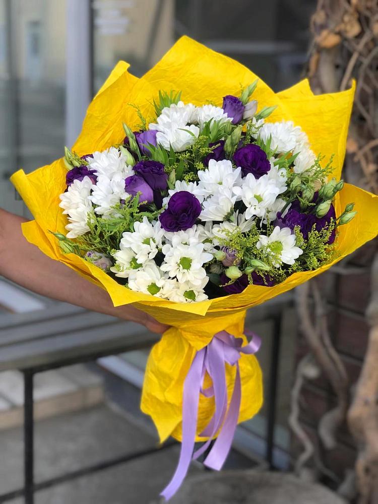 Букет цветов из: Ирисы, Хризантемы и Ромашки в Морозовке