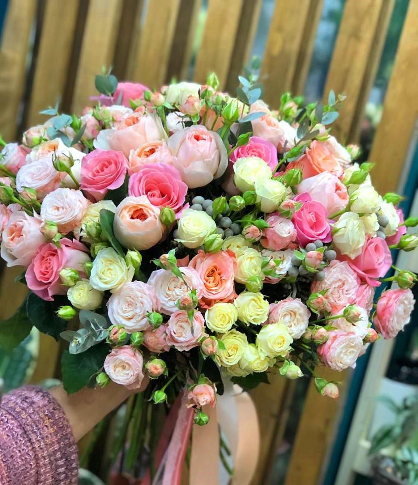 Букет цветов из: Розы в Морозовке