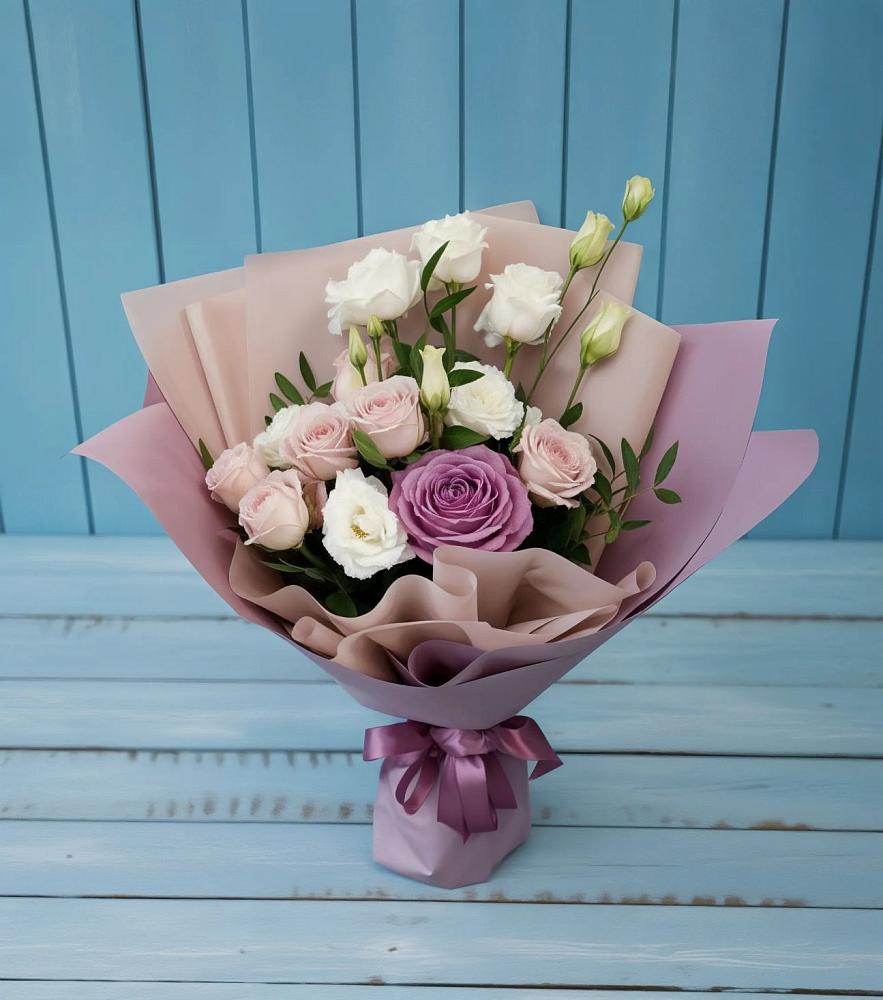 Букет цветов из: Розы и Лизиантусы в Морозовке